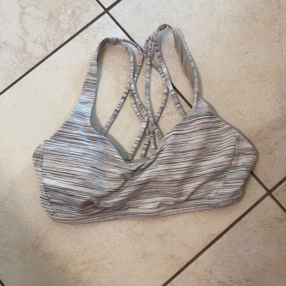 LULULEMON FREE TO BE SPORTS BRA